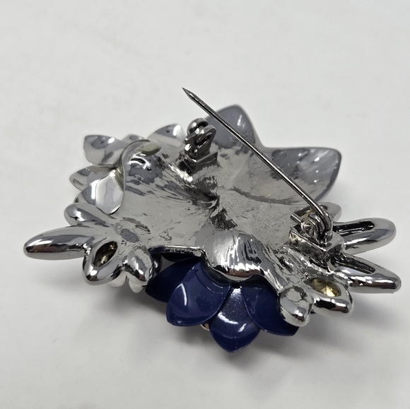 NWT SIMPLY VERA VERA WANG SILVER BLUE PINK FLORAL BROOCH FASHION JEWELRY WOMEN - Picture 7 of 10